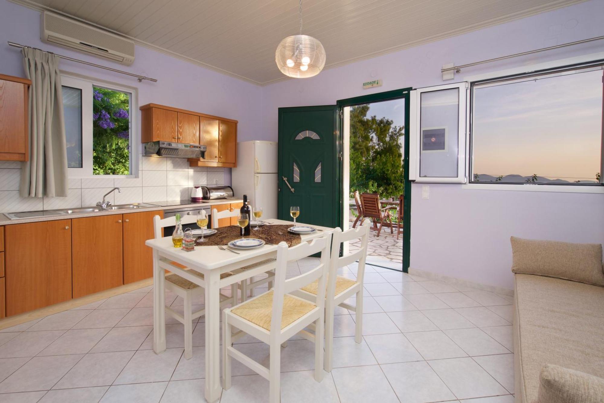 Studios Vrionis Panoramic Sunset Kothréas Exterior foto